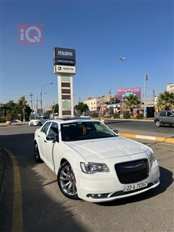 کرایسلەر 300